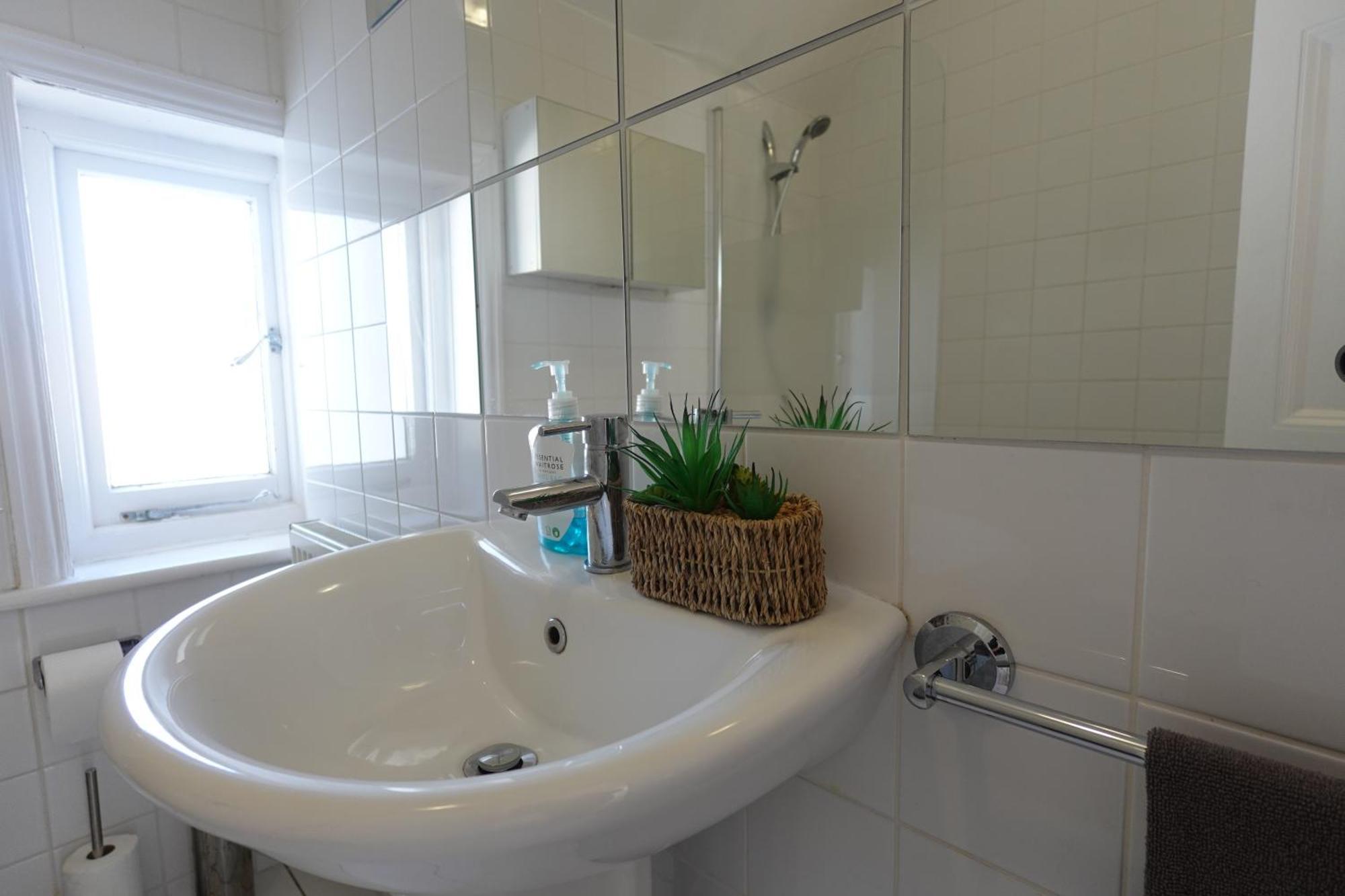 פול Apartment In Canford Cliffs Close To Sandbanks Beach מראה חיצוני תמונה
